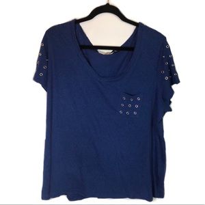 NWOT rock & republic grommet short sleeve v-neck